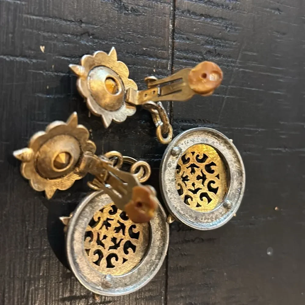 Vintage Victorian Stone Clip On Drop Dangle Earrings​​​